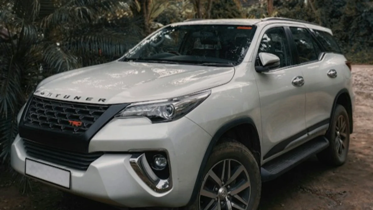 Sewa Fortuner Surabaya untuk Perjalanan Bisnis dan Luar Kota