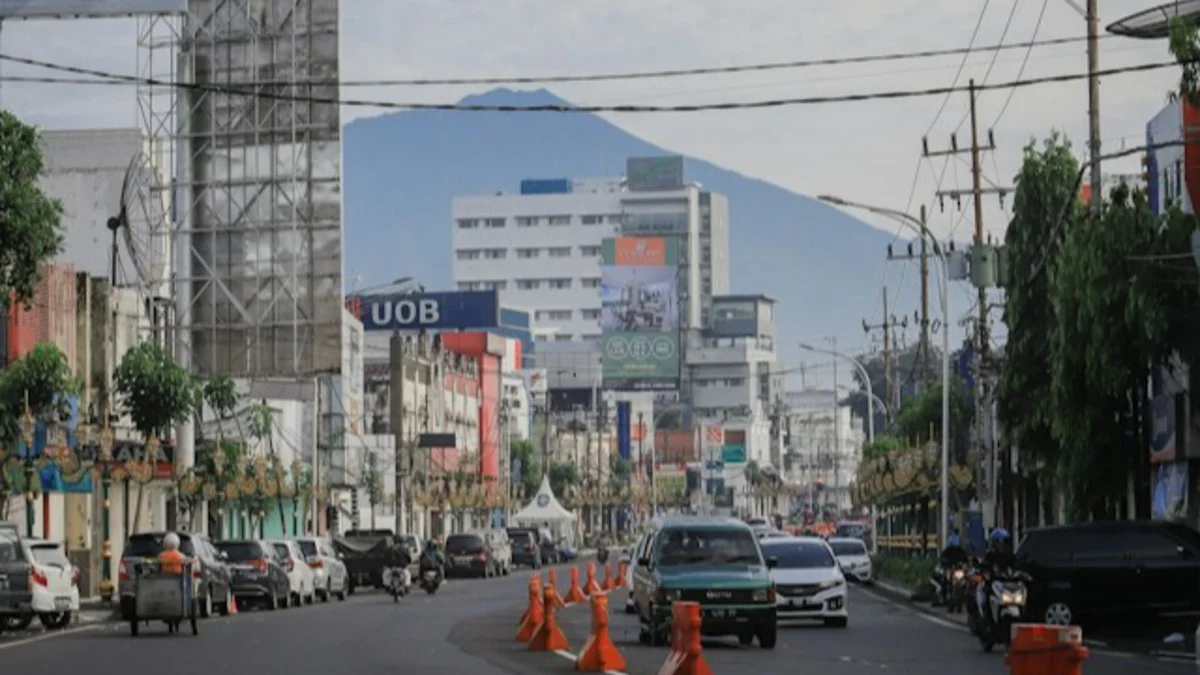Sewa Mobil Surabaya ke Malang untuk Perjalanan Keluarga dan Bisnis